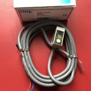 30XP.png SENSOR DIFUSO RECTANGULAR PNP/NPN N.O. Sn 30cm. SALIDA CABLE 2MT . IP65 MR-30XP